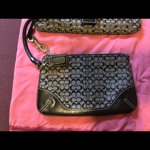 Coach Mini Signature - Picture 2 of 6